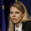 Министър Петрова призова за трайно решение за сигурността на корабоплаването в Черно море