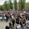 След жестокото убийство: Протестиращи нахлуха в хасковската полиция