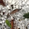 Населени места останаха без електричество в части на страната заради проливни дъждове и градушки