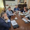 Собствениците на имоти в Елените се завръщат в домовете си, по без коли. Селището остава без ток и вода 