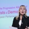 Елена Йончева сигнализира Европол и Интерпол за политическа злоупотреба с лични данни