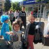 Най-пъстрият парад минава през центъра на Бургас: Шестват пчелички, птици и цветя (СНИМКИ)