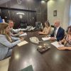 Кметът иска повече целогодишни полети до Великобритания за по - активен туристически и академичен обмен