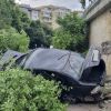 Трафикант катастрофира зрелищно до входа на подлеза в "Зорница", заряза в смачкан автомобил трима мароконци