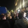 Магистратите в Бургас оставиха в ареста кметовете на Сунгурларе и Белиза, техни привърженици скандират пред Съдебната палата