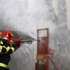 Склад със санитарни материали и пластмаса гори в Букурещ, гасят го 24 екипа