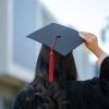 Таксите за платено висше образование ще бъдат намалени с 40%
