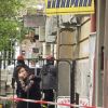 Отцепиха улица в центъра на Бургас, ламарина надвисна като гилотина от покрива на жилищна сграда