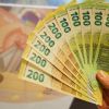От днес държавните служители сами ще плащат осигуровките си