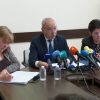 Кабинетът реже заплатите на чиновници и министри