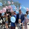 Бургас празнува 1 юни: Розови и сини балони полетяха в небето за 1622 деца, родени през миналата година (СНИМКИ)