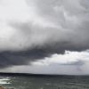 Дъждовно и студено утре, не забравяйте якетата