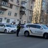 Шок в Киев: Мъж взе заложници в магазин, стреля по минувачи