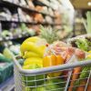 КЗК отчита задържане на цените и повече промоции при основните храни