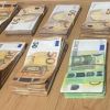 Недекларирана валута за близо 120 000 лв. в легло на шофьор откриха на МП „Лесово“