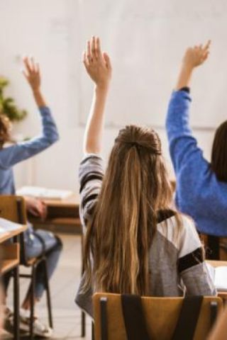 Училищни директори стават ченгета под прикритие? Вижте каква е идеята
