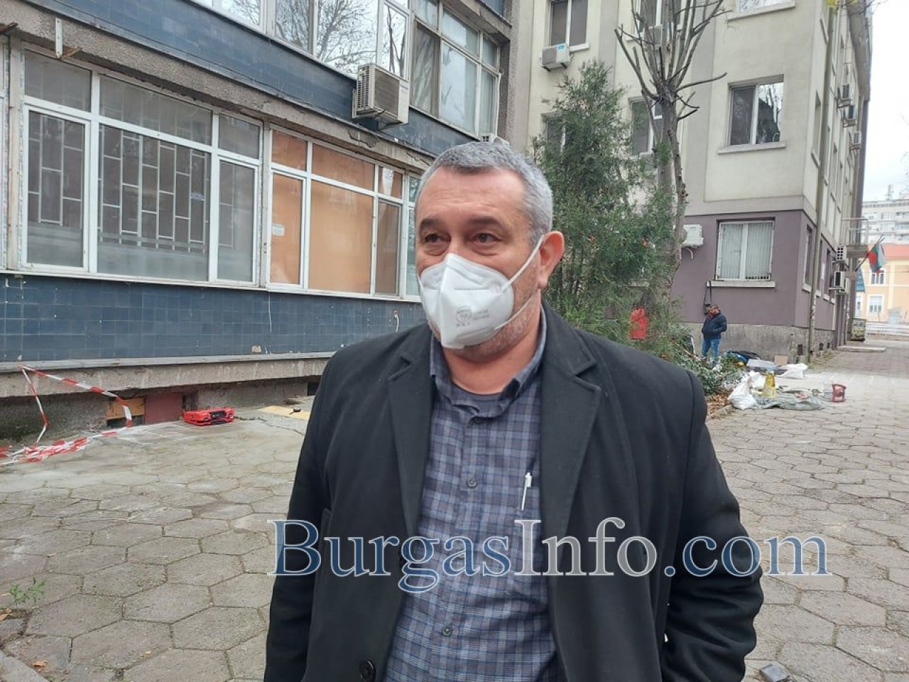 Д-р Паздеров в очакване на ваксините в Бургас: Желаещите са 2000 ...