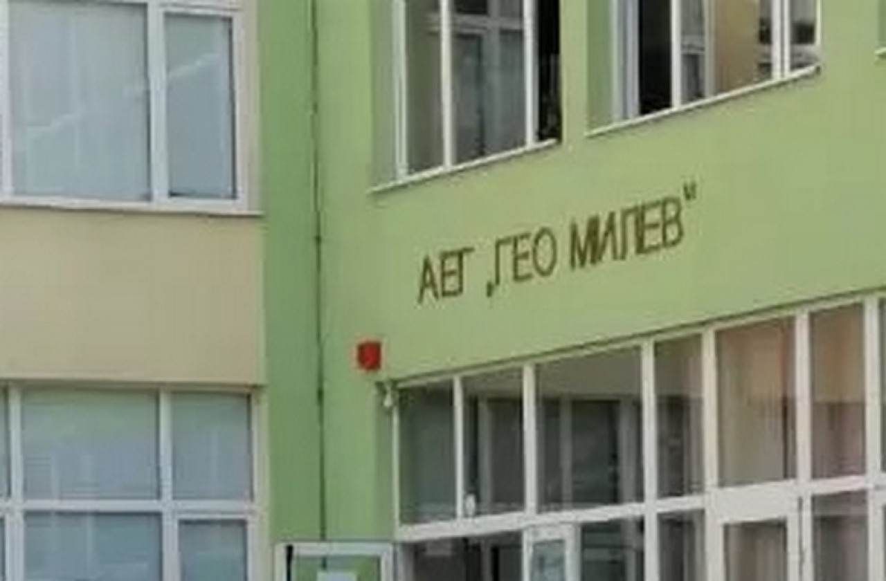Английската гимназия в Бургас скърби: Светъл път на нашия ангел ...