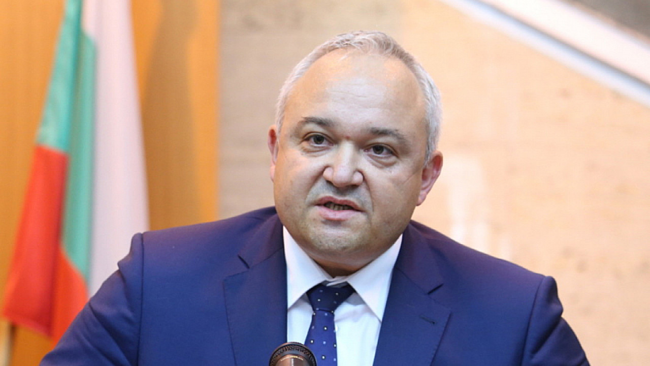Уволняват полицайката Симона Радева - Новини от Бургас и региона